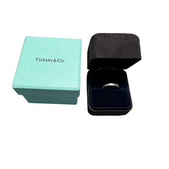 Tiffany Forever wedding band ring - Picture 2 of 4